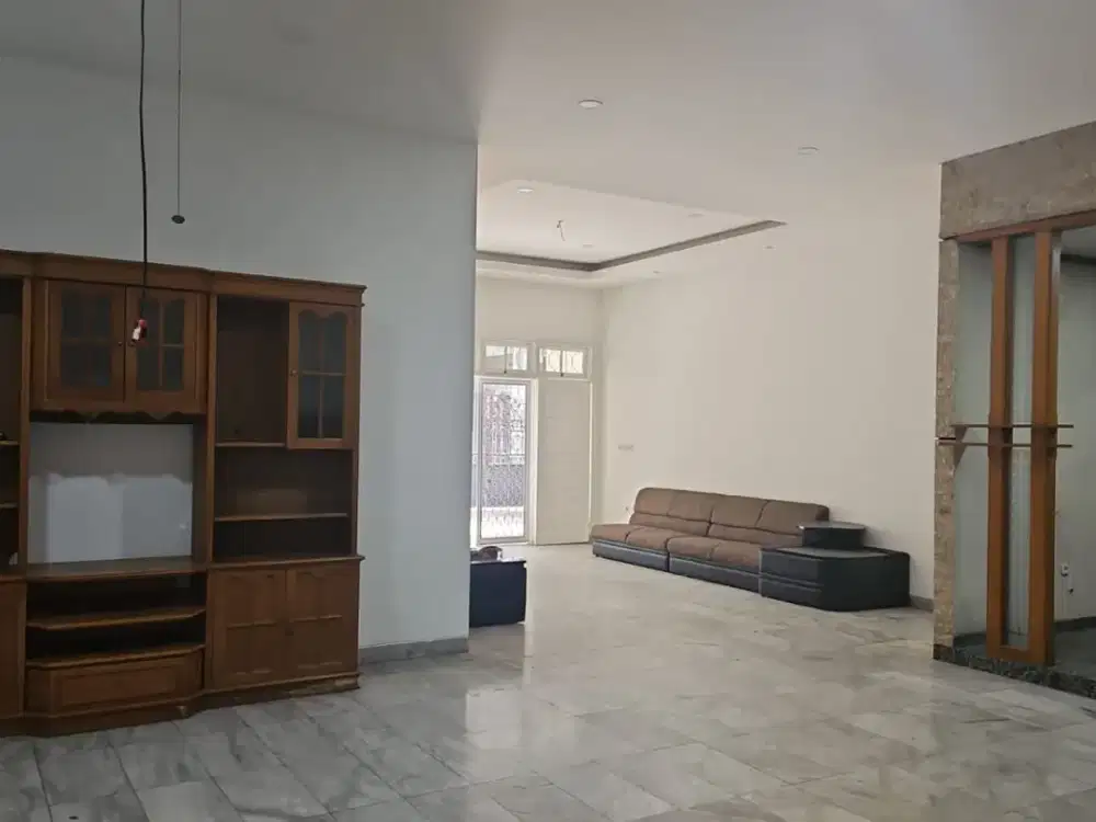 Rumah Hoek Mewah Sunter Paradise Tahap 1, Halaman Luas Asri Hadap Utama