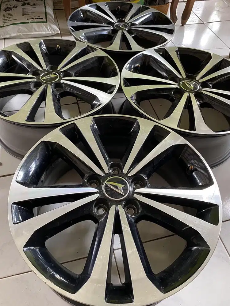 Velg Rush Terios Ring 17 Voxy Innova Crv Juke Serena