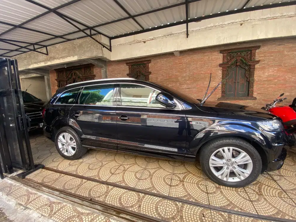Audi Q7 Rp 235.000.000 jt