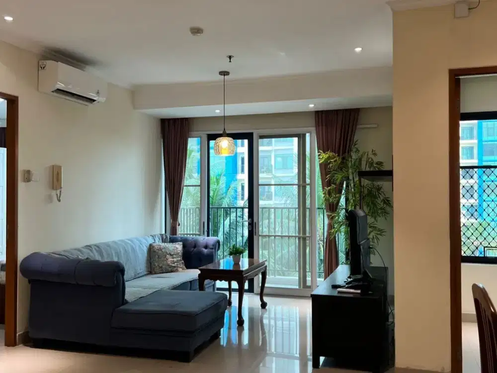 Apartemen Hamptons Park Luas 138 m2 Full Fasilitas & Pool View, Jakarta Selatan