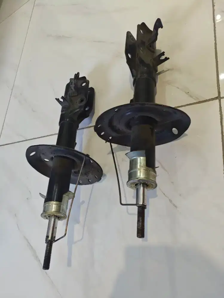 Shockbreaker Depan Honda Mobilio Brio Original Sepasang Sehat