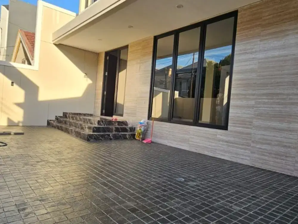 Dijual Rumah Baru Mewah di Sutorejo Utara Dekat Pakuwon City