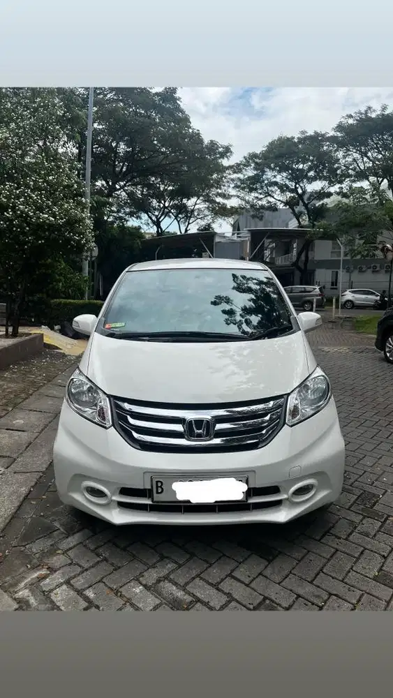 Honda Freed LOW KM