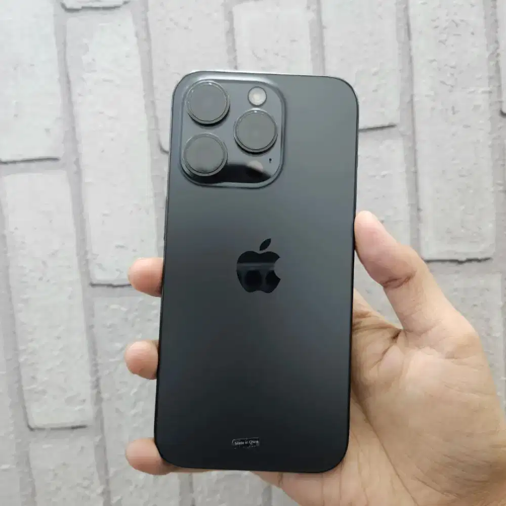 iPhone 15 Pro 256 Black Titanium, Ibox