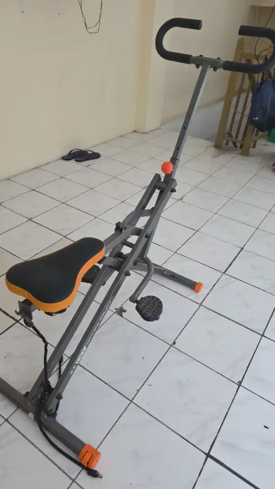 Alat olahraga power squat