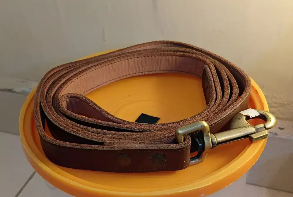 TALI TUNTUN ANJING BESAR BAHAN KULIT TEBAL.(IMPORT)