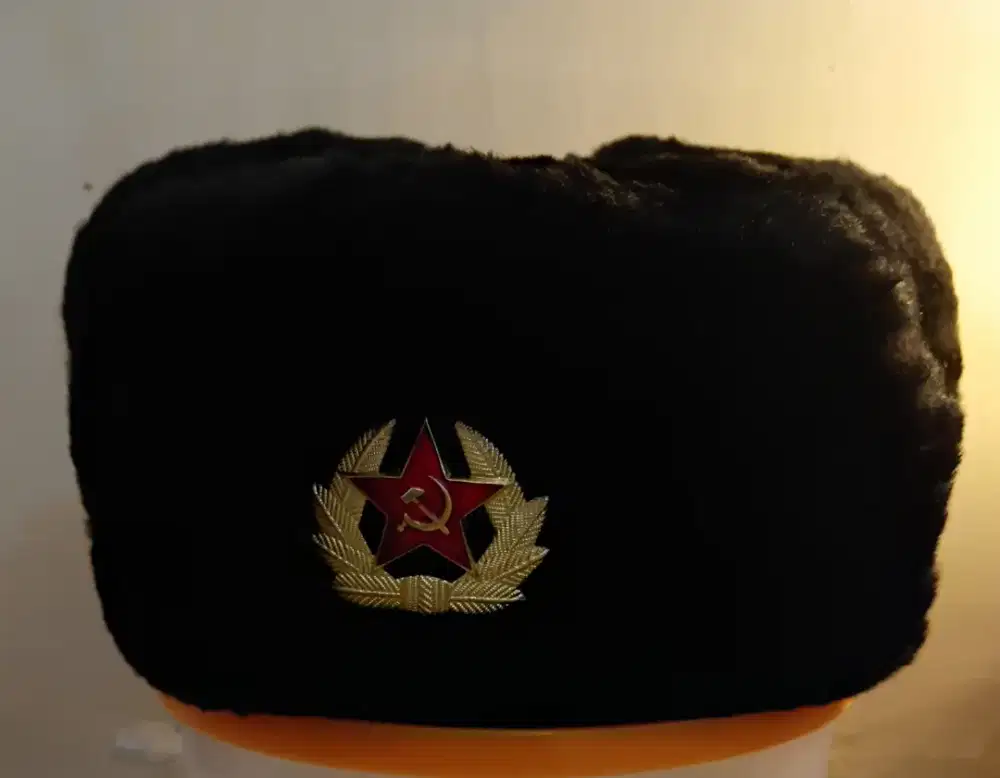 TOPI KHAS RUSIA SHAPKA/USHANKA ORIGINAL HOUSE OF RUSSIA,ALASKA USA.