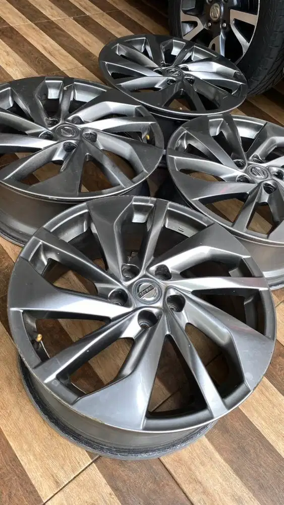 Velg Nissan Xtrail Ring 18 CX5 Juke Crv Alphard teana Serena