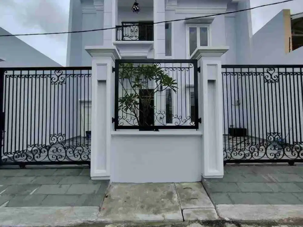 Rumah 2 ½ Lantai di Duren Sawit Jakarta Timur