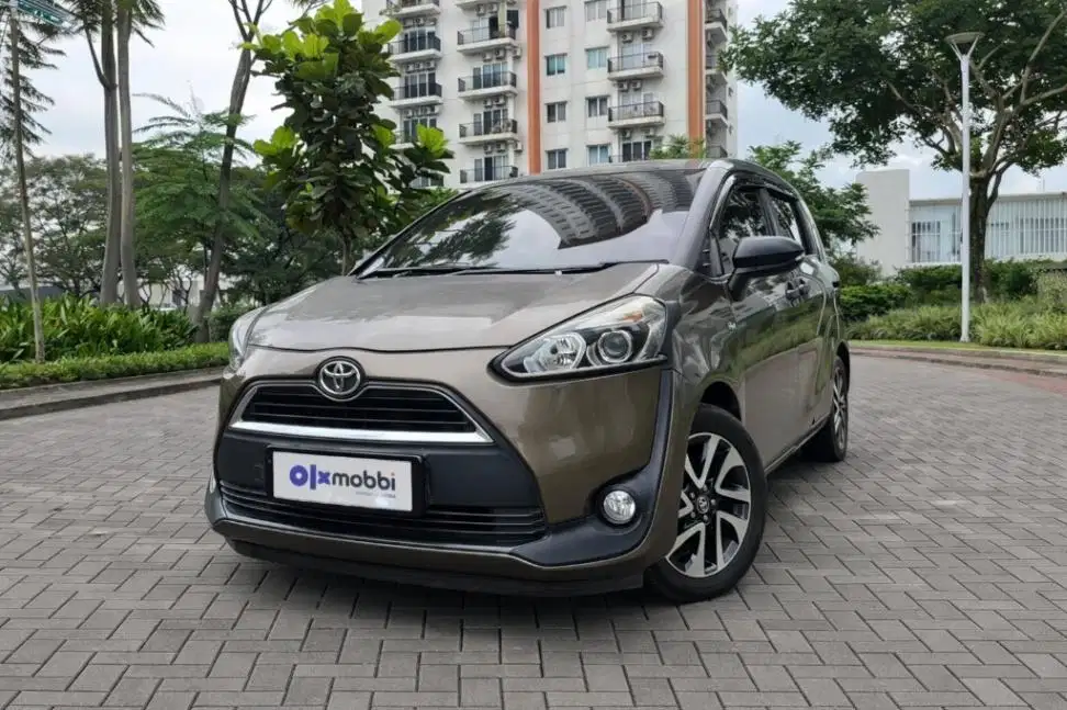 DP Murah Toyota Sienta 1.5 V Bensin-AT 2017 CTZCB