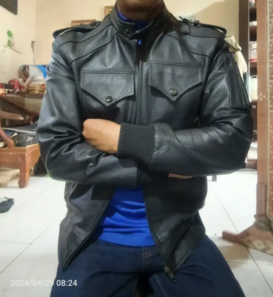Jaket Kulit Size M Bonus Helm