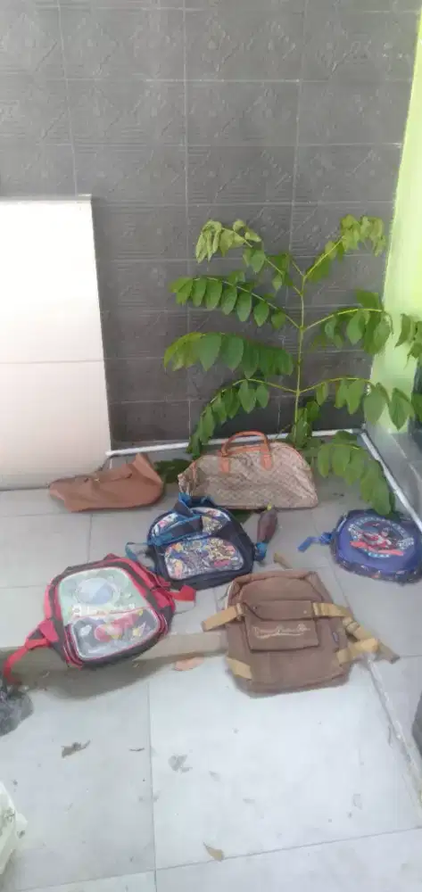Di jual semua macam koper,tas , dan lain nya wa dan hp buruan