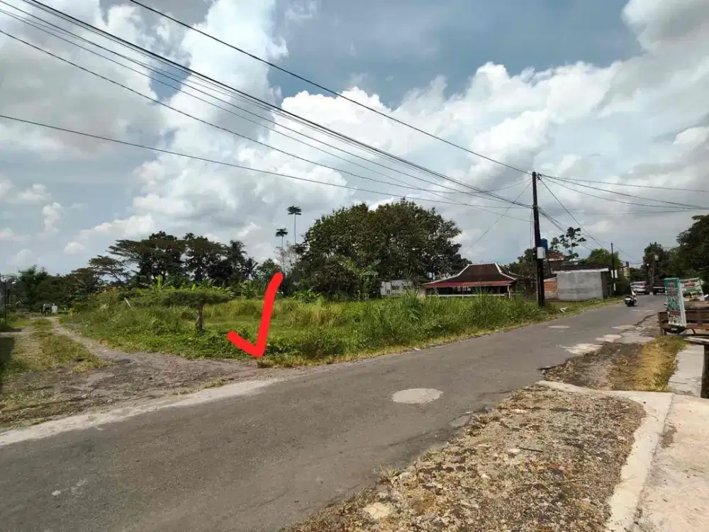 Tanah pekarangan hoek 2 muka/jalan di seputaran Plumbon jalan Kaliurang