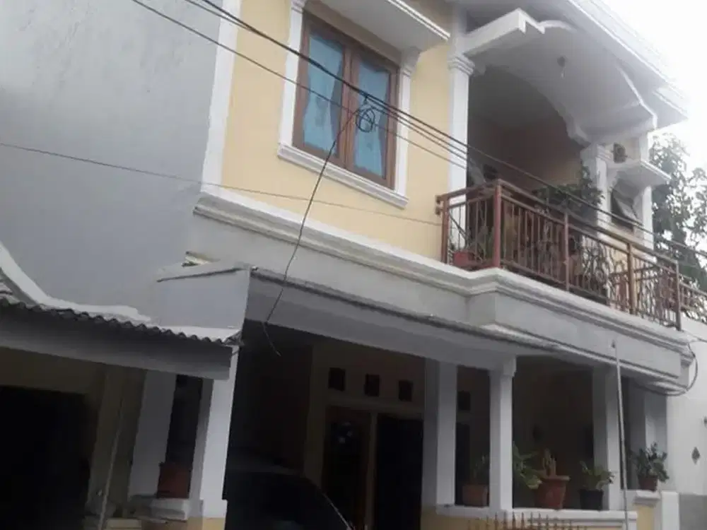 Rumah 2 Lantai Siap Huni di Perumahan Irigasi, Bekasi Jaya, Bekasi Timur