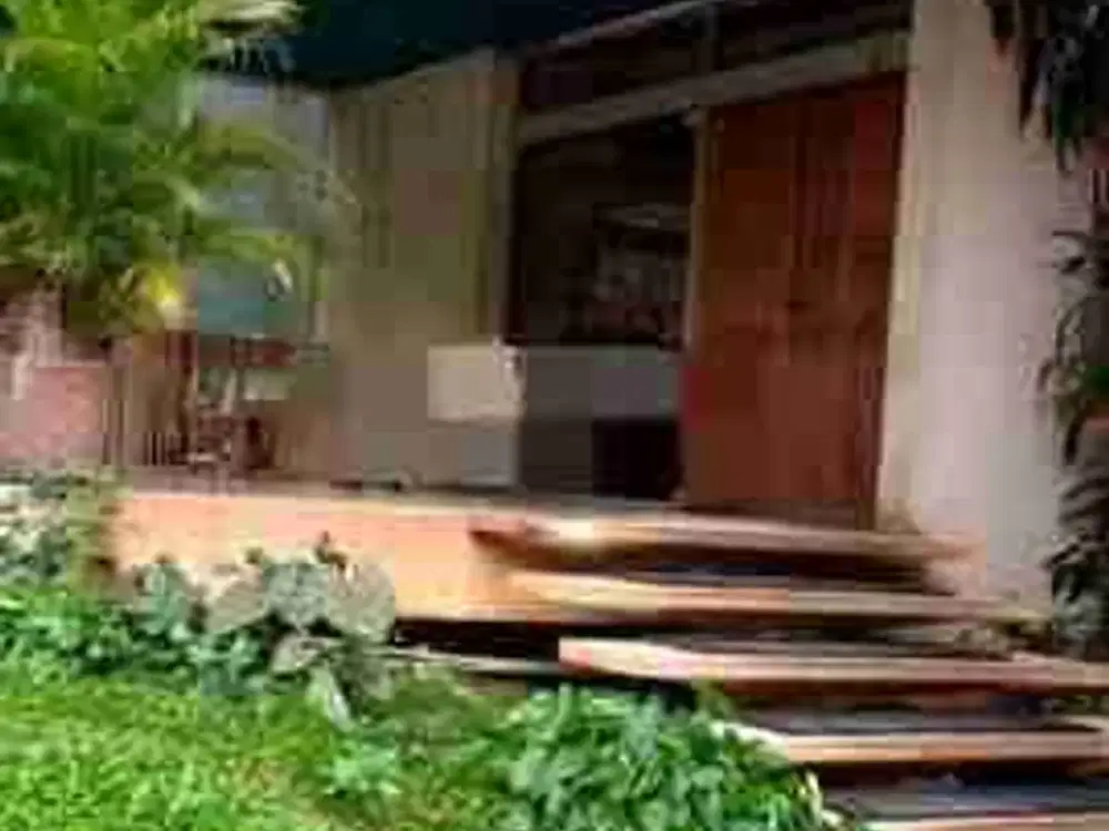 rumah lama 2 lantai simprug golf dekat senayan city