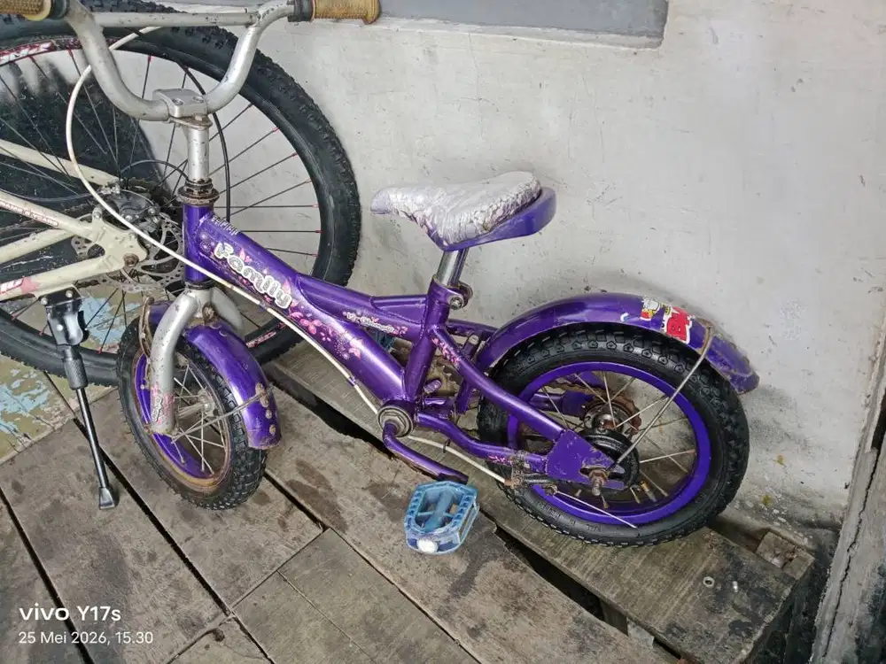 Speda kecil family ukuran 12
