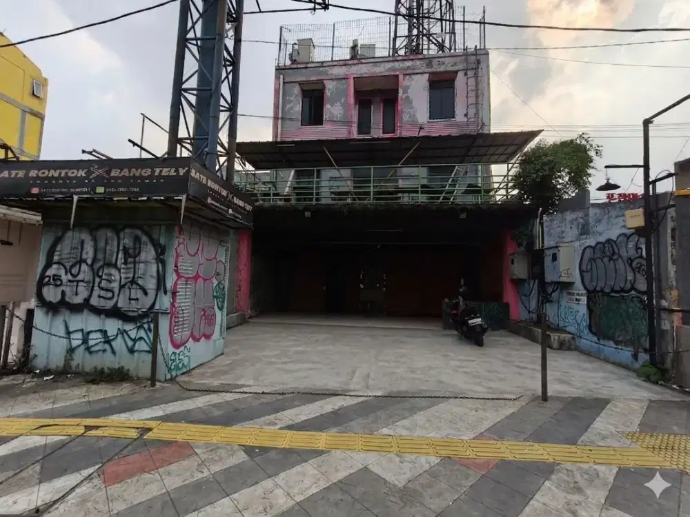 Disewakan Cepat Ruko Lebar 3 Lantai di Margonda Raya Depok