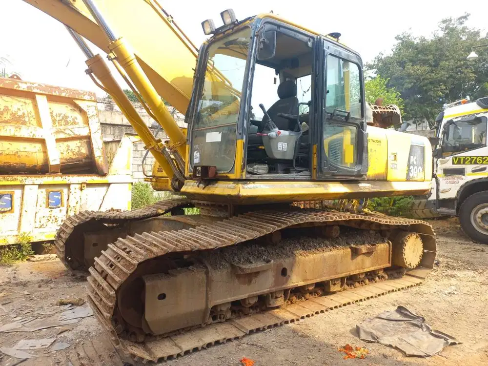 Exca 30T Komatsu PC300 SN J.40072 Tahun 2021