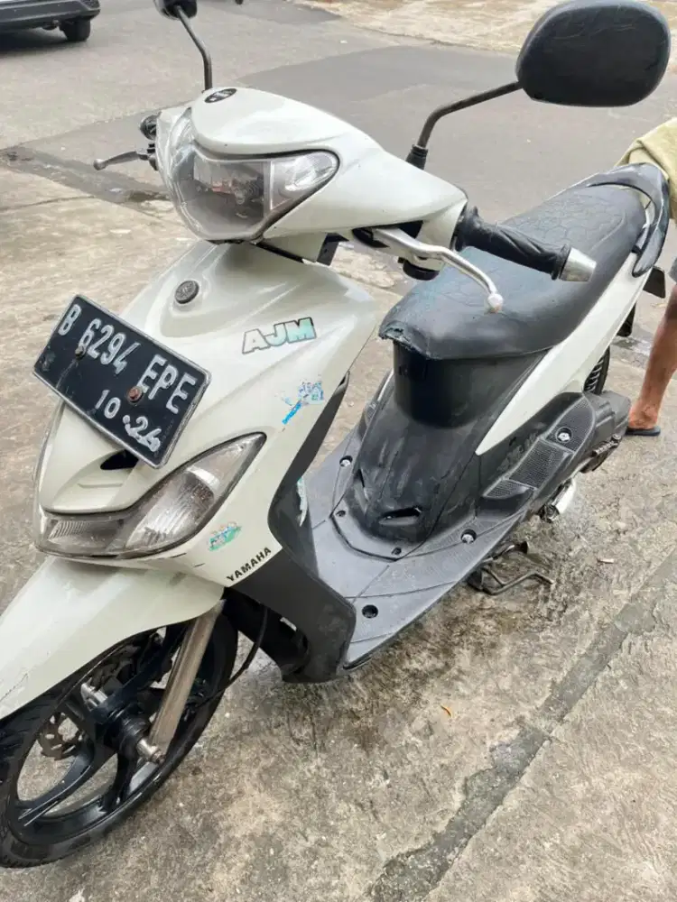 Di jual motor Yamaha Mio tahun 2009