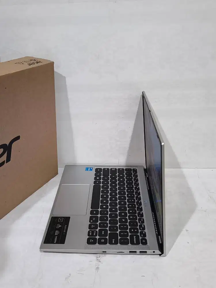 Laptop terbaru tahun ini!! acer aspire lite 14 Windows 11 Harga murah