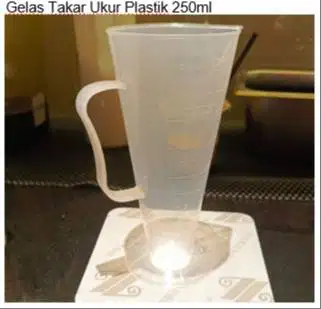 Gelas Takar Ukur Plastik 250ml