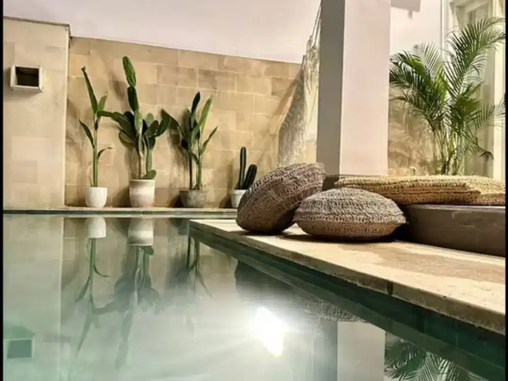 Villa Cantik Fully Furnished Dijual di Kerobokan, Kuta Utara Area