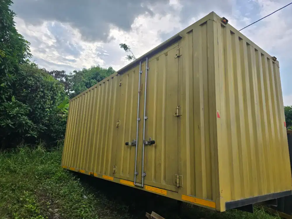 Box CDD Long bekas