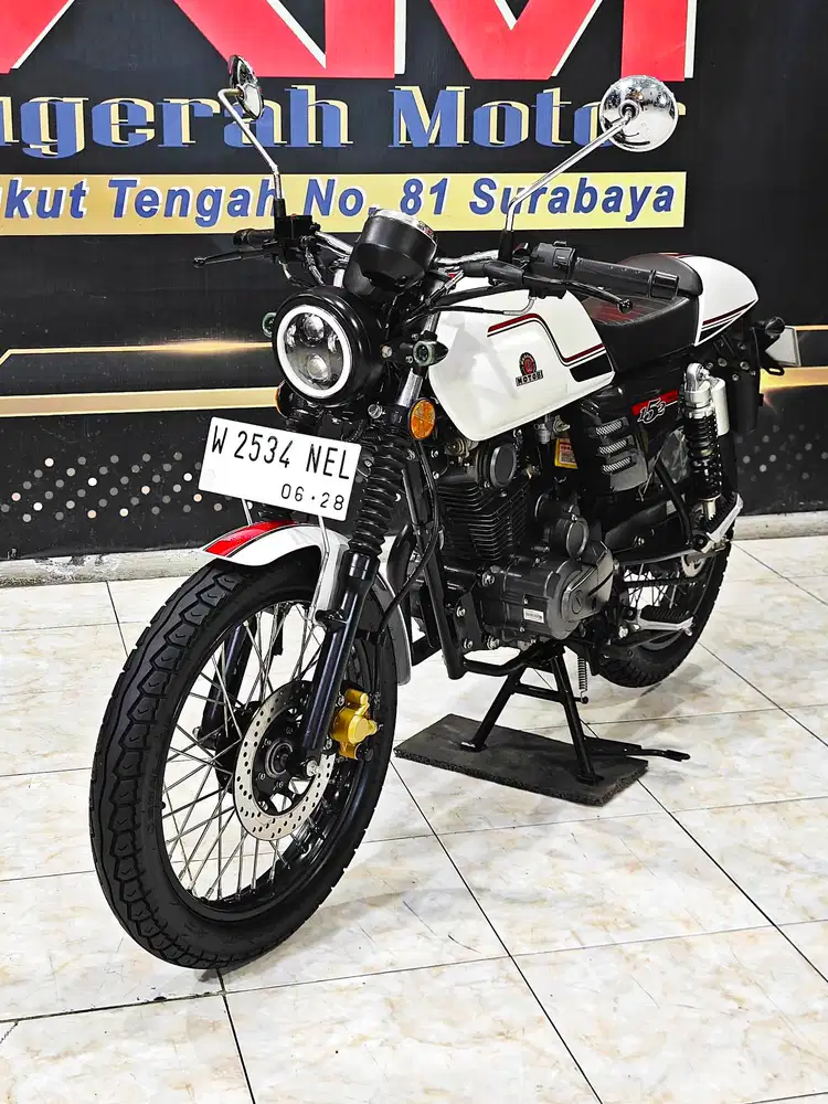 Motobi 152 cafe recer 2023 keren odo.800 mulus. Anugerah motor rungkut