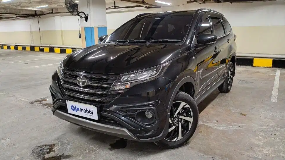 DP MURAH Toyota Rush 1.5 GR Sport Bensin-AT 2022 Hitam CEZGB