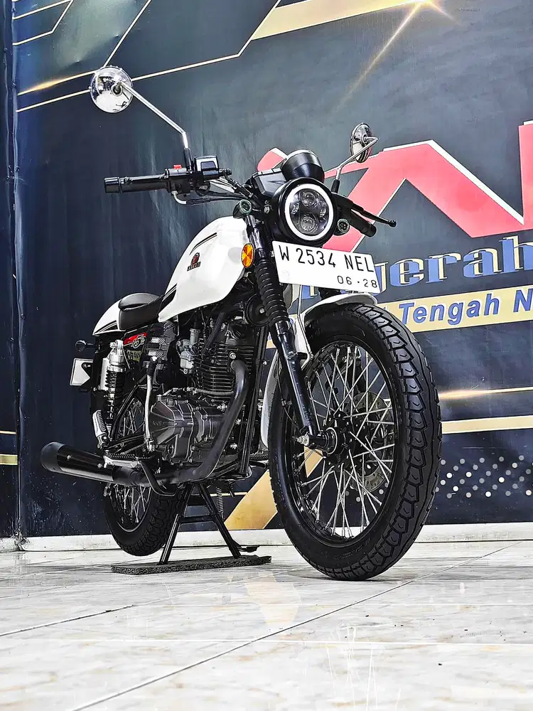 Motobi 152 cafe recer 2023 keren odo.800 mulus. Anugerah motor rungkut