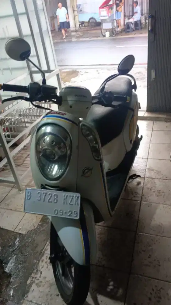 Di jual Honda Scoopy  THN 2016 pajak hidup surat komplit a/n sendiri