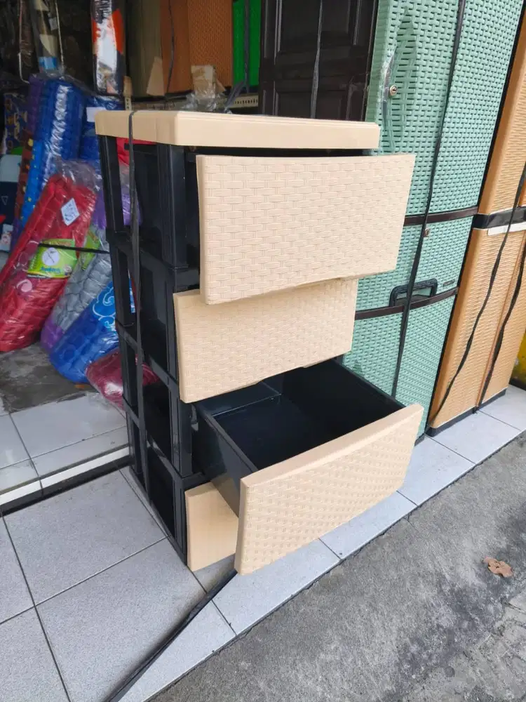 lemari plastik hokky susun 4
