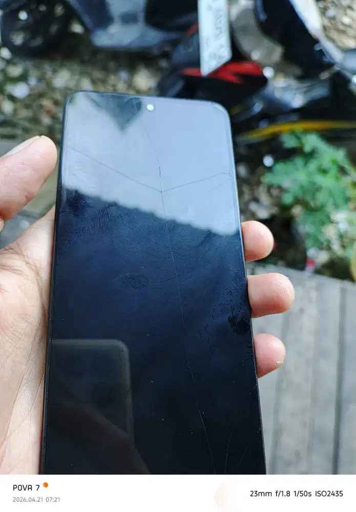 Xioami redmi note 11 ram 6gb minus retak