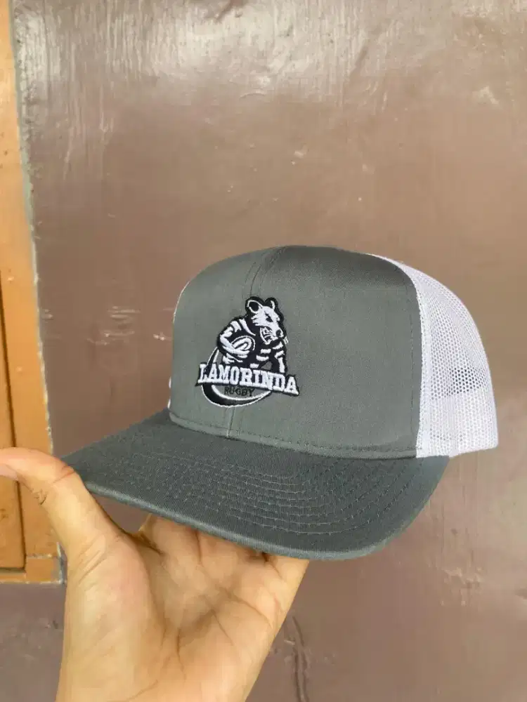 Topi second monja