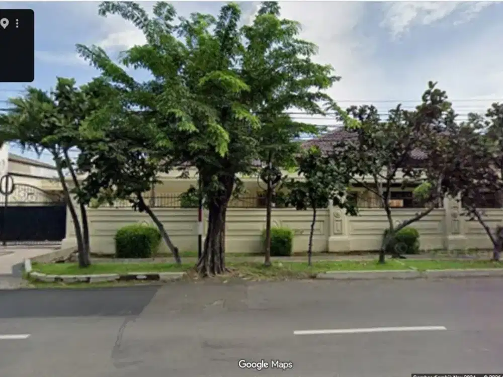 Rumah bernuansa Resort di Jemur Andayani, Surabaya Selatan