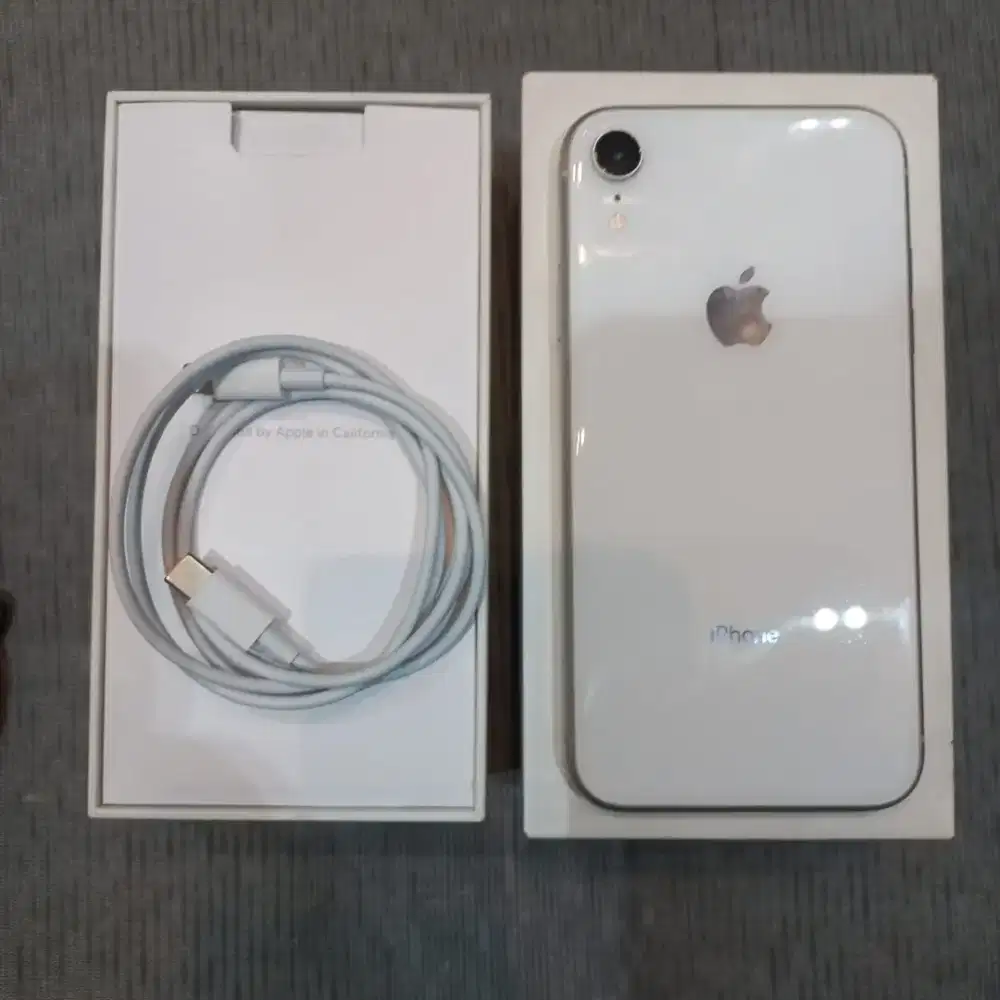 IphoneXr 64gb 3,2juta