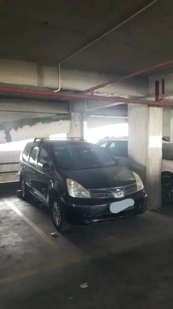 NISSAN GRAND LIVINA SV THN 2011 A/T