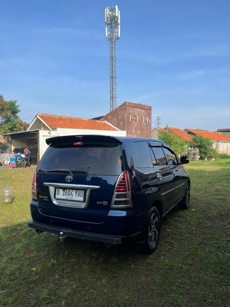 Innova v 2004 manual bensin