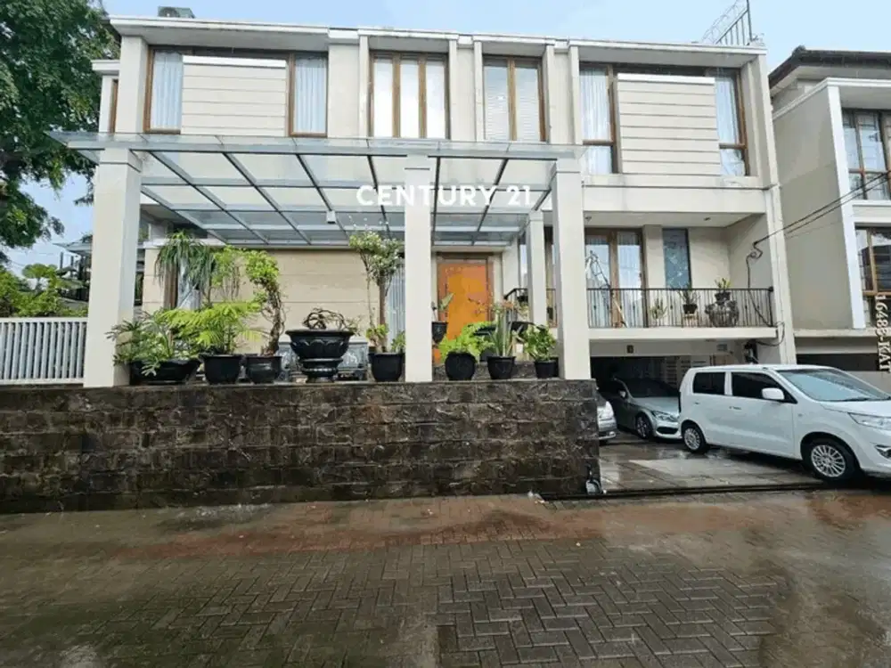 Dijual Cepat Rumah 2 Lantai Ada Swimming Pool Di Dalam Cluster