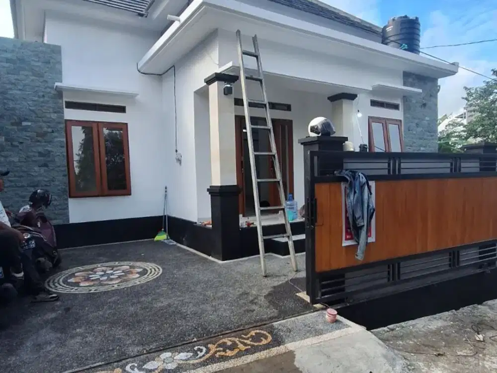 RUMAH BARU SIAP HUNI JL. LAKSMANA LUKLUK DEKAT PUSPEM BADUNG BALI