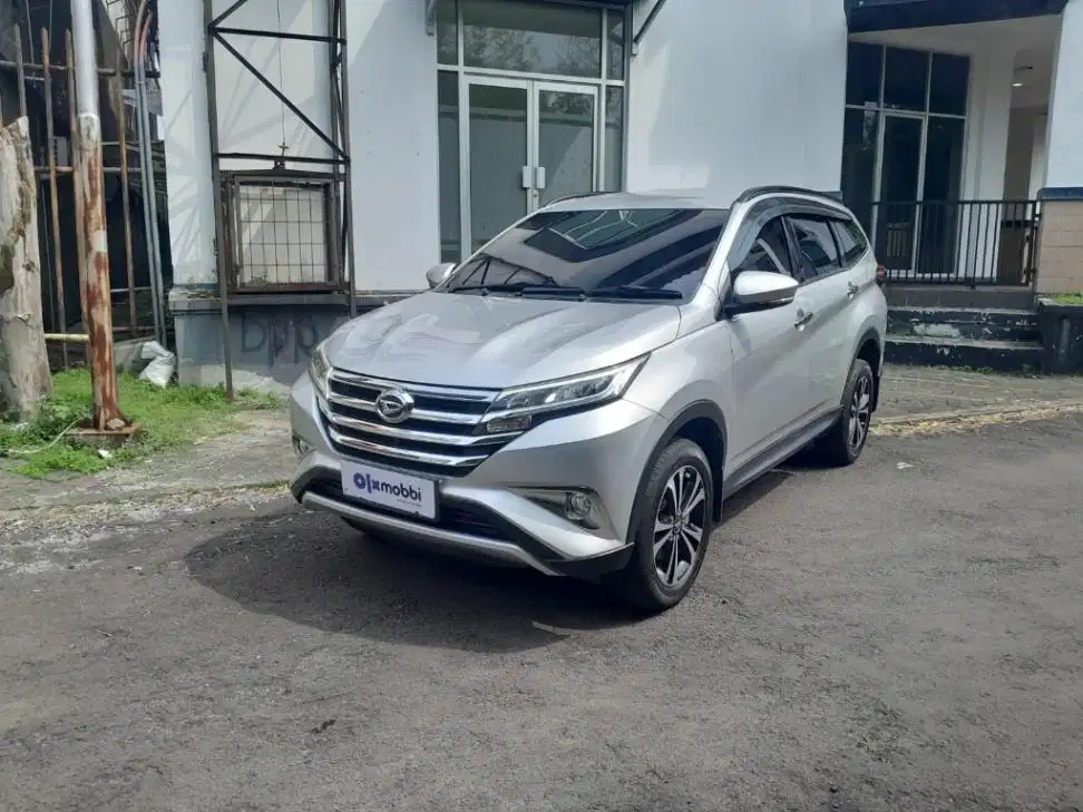 Pajak Panjang - Daihatsu Terios 1.5 R Bensin-MT 2019 Silver