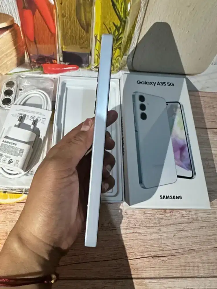 Jual hp likenew samsung A35 5g 8/256 istimewa free ADAPTOR n case
