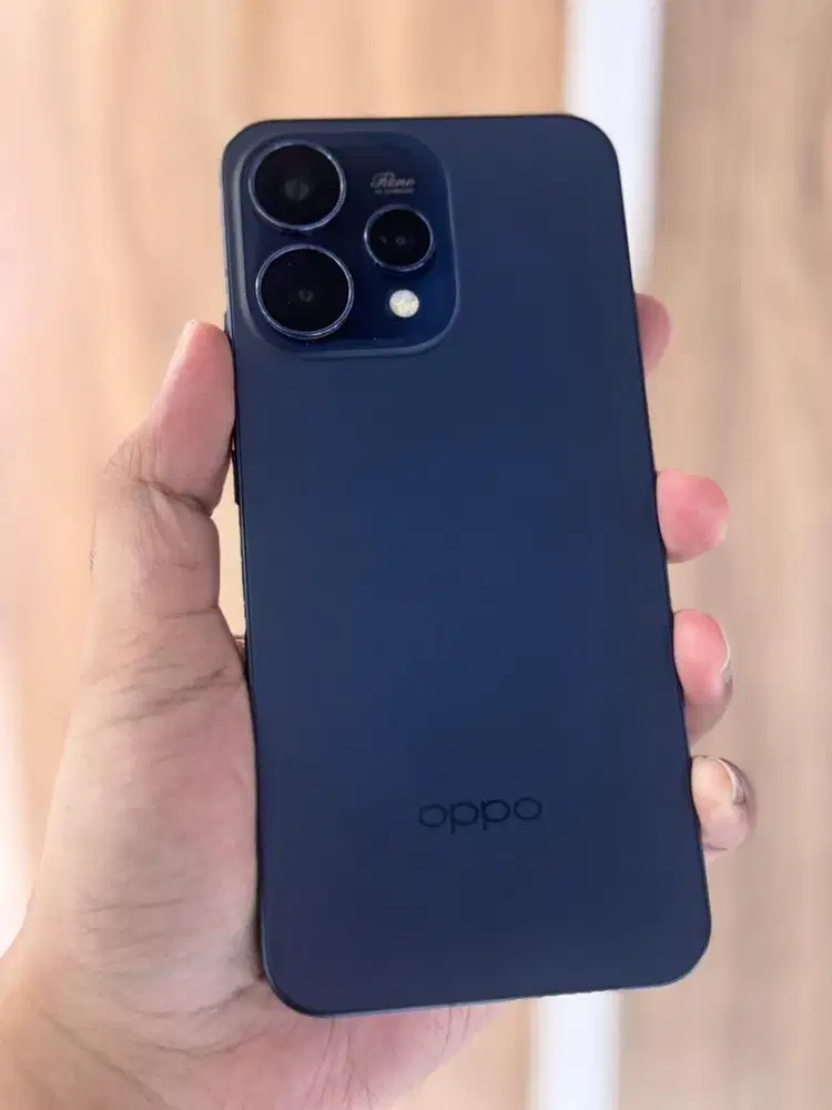 Oppo Reno 15 Blue 12/256gb Fullset Mulus Garansi 1 Feb 2027