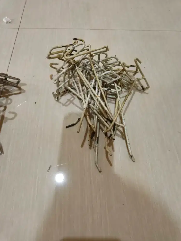 Cantolan Rak besi