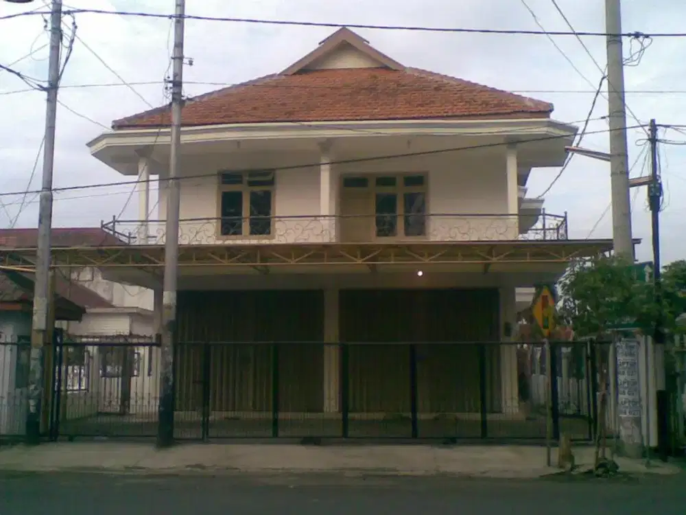Dijual Tempat Usaha bonus Rumah diTengah Kota Malang