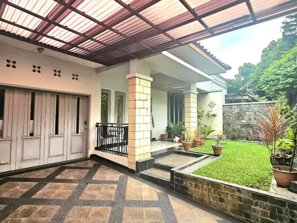 Dijual Rumah Strategis 2 Lantai Dekat Mall Bintaro Plaza di Sektor 1 Bintaro Lr-13952