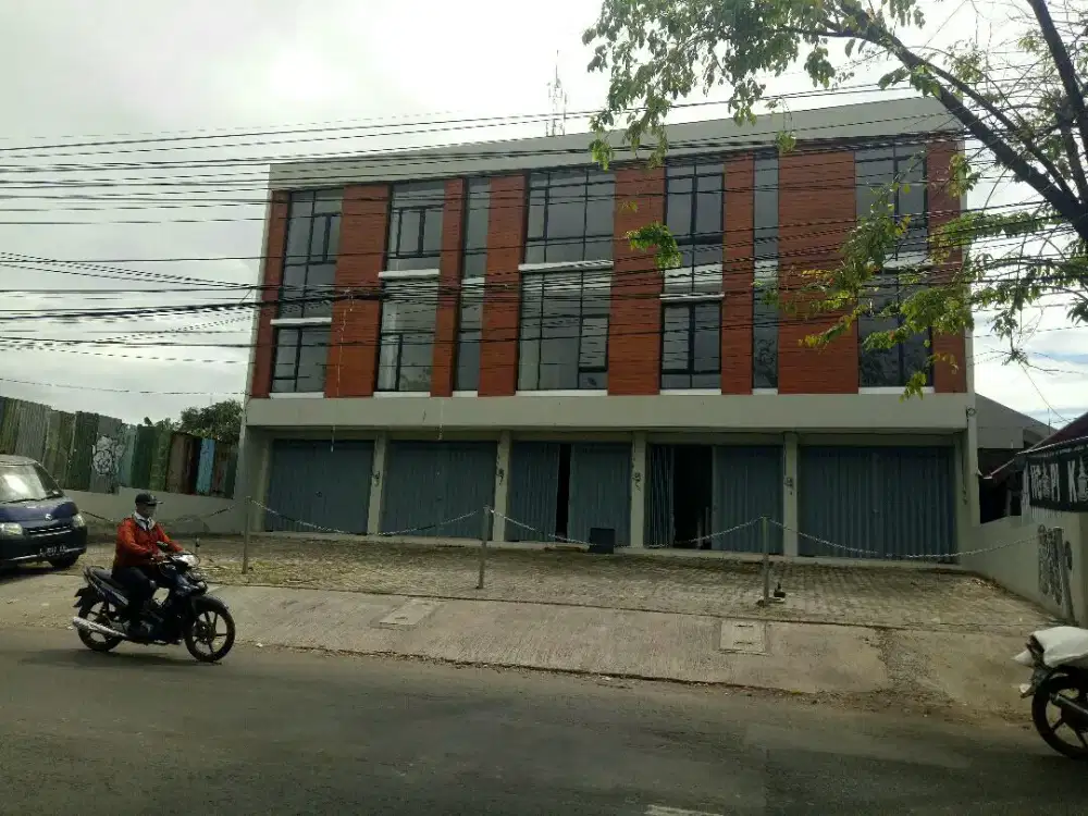 Ruko Nol jalan raya Lidah kulon wiyung 3 lantai baru