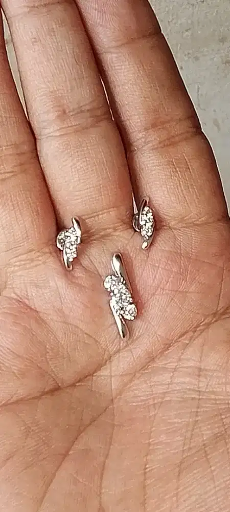 Anting+ liontin berlian mas 750