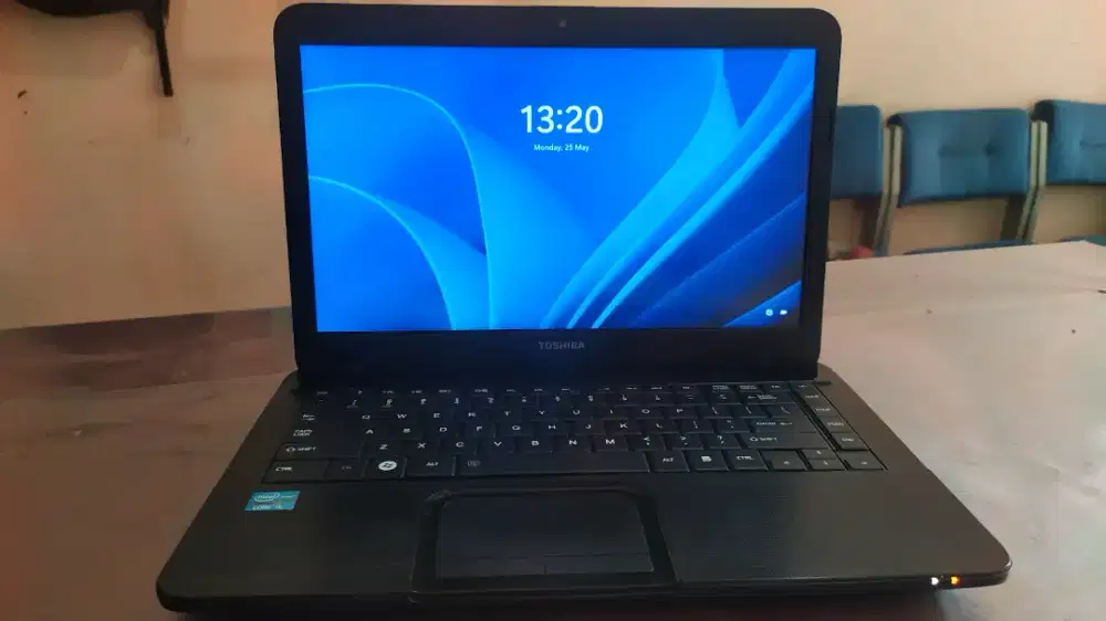 Laptop Toshiba Core i5 Ram 8GB windows 11