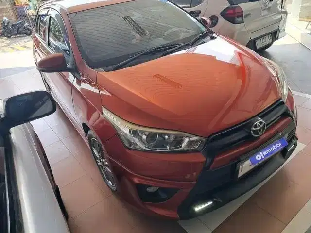 LOW DP Toyota Yaris 1.5 S Bensin-AT 2015 3BQ